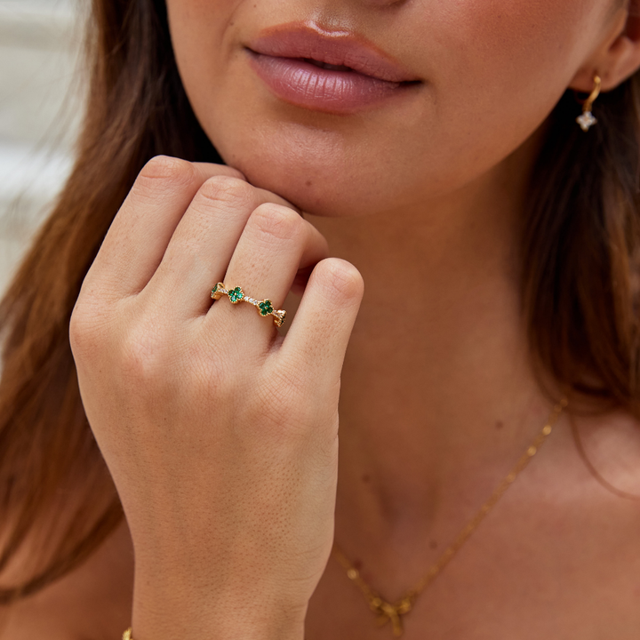 Šťastný prsten s trojlístkem a krystaly